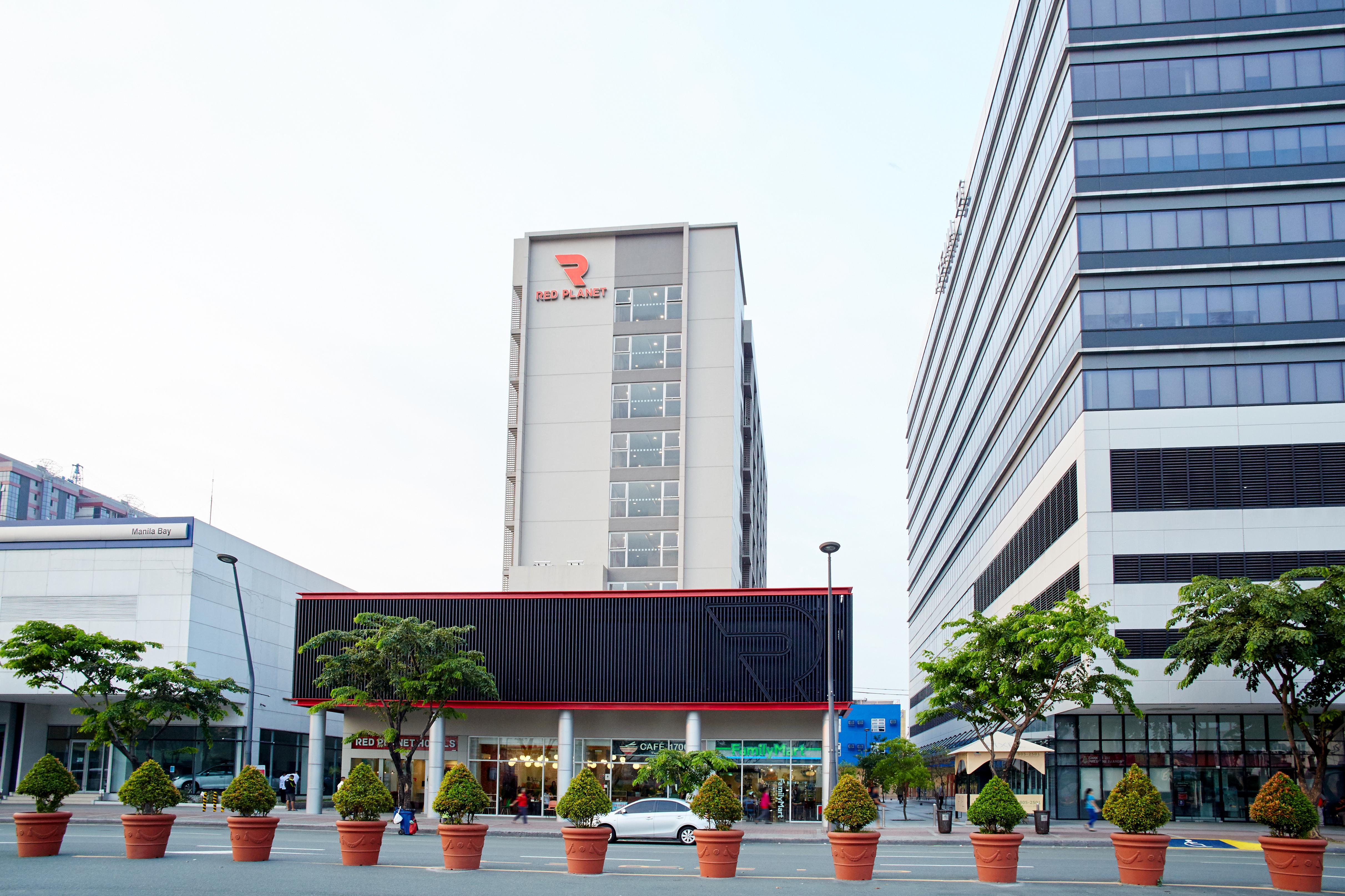 Red Planet Manila Aseana Hotel