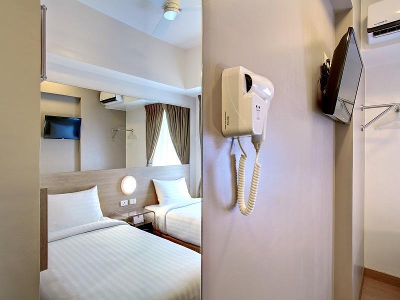 Hotel Red Planet Manila Aseana 3*