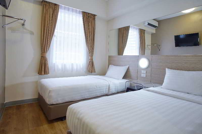Red Planet Manila Aseana Hotel 3*